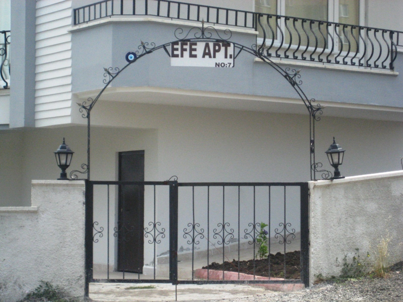 Efe Apartmanı